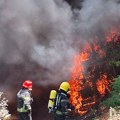 Prve slike sa lica mesta: Herojska borba sa vatrenom stihijom u krugu železničke stanice Makiš