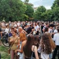 Više stotina Novosađana protestovalo zbog brutalnog prebijanja petnaestogodišnjaka, kolona krenula ka PU Novi Sad