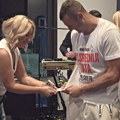 (Video) "Najsrećniji tata na svetu" Zavirite na slavlje Silvije Nedeljković: Mužu fudbaleru cepaju majicu, on puca od ponosa