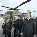Vučić na vojnom aerodromu u Batajnici obilazi novonabavljeno naoružanje i opremu