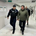 „Mnogi ne bi trpeli ono što ste vi podneli“: Gašić obišao povređene policajce