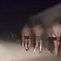 Гардијан: Српска полиција мигранте тера голе преко границе