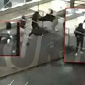 Ekskluzivno! Uznemirujući snimak ubistva MMA borca iz potpuno novog ugla: Leži na asfaltu, napadači ubadaju drugog mladića