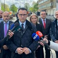 "I dalje smo udaljeni od kompromisnog rešenja": Završen trojni sastanak Petkovića, Lajčaka i Bisljimija: Novi razgovor za…