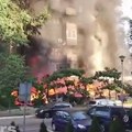 Prvi snimci stravičnog požara na Novom Beogradu: Izgoreo čuveni kafić, vatra se proširila na stanove
