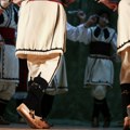 Srpsko kolo kao omiljeni plesni pokret! Čak dvaput izabrano, pogledajte šta se još našlo u snimku