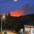 Iznad Velike Grabovnice i Belog Brega veliki požar – ugrožene kuće (video)