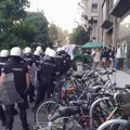Mladić uhapšen zbog sumnje da je sinoć napao policajca kod Filozofskog fakutleta