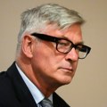 Alek Boldvin ima saobraćajnu nesreću, udario automobilom u drvo