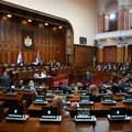 Opozicioni poslanici: Srbija se zadužuje za još pola milijarde evra