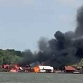 Ogroman požar na Savi: Gori splav, vatra zahvatila još dva objekta