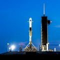 Space x lansira 24 satelita u jednom danu