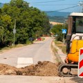 U Konjevićima kod Čačka oštećena gasovodna cev, buknuo požar: povređena jedna osoba