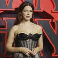 "Imala sam 15 godina kada su mi govorili da izgledam prestaro": Zvezda serije Stranger Things progovorila o zlostavljanju