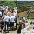 (Foto) Obećano-ispunjeno! Mramorac dobio novi asfalt, Vučević ponovo s meštanima: Radimo svakog dana za naš narod!
