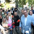 Vučić u poseti selu Vasilj kod Knjaževca, obilazi mobilnu ambulantu