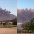 Gori rafinerija, snažne eksplozije kod aerodroma: Žestok ukrajinski napad dronovima na Rusiju (video)