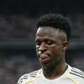 Vini između plate od 22 miliona € i Arsenalovih 150 miliona €