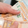 Nude im 32.000 evra da napuste zemlju: Već se stotine prijavilo