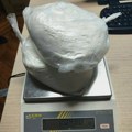 Policija u Sremskoj Mitrovici zaplenila skoro kilogram amfetamina