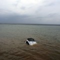 Srpski turisti zarobljeni u Grčkoj zbog poplava: Svima su nam vozila završila u moru
