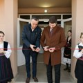 Obnovljen Dom kulture za ostanak ljudi u Gruži, ministar Đerlek obišao rekonstruisani projekat u opštini Knić