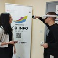 Klikom do karijere: Kako VR naočare, kvizovi i testovi pomažu mladima da otkriju svoj karijerni put?