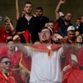 Prvi incident u Tirani - Lukić pogođen FOTO