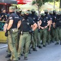 MUP se oglasio o fantomkama koje nose policajci koji razbijaju blokade