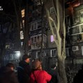 ФОТО Жесток напад дроновима на Запорожје, уништене стамбене зграде, има повређених