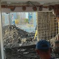 Urušio se zid na zgradi u Novom Sadu: "Sreća da niko nije poginuo, samo minut ranije izašao sam iz sobe"