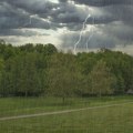 Nevreme sa grmljavinom i gradom preti Srbiji: Upozorenje i za područje Leskovca