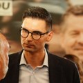 Ovo je čovek kog je Merc javno prozvao? Optužio ga da je "zabio nož u leđa" sopstvenoj stranci uoči izbornog fijaska! (foto)…