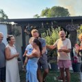 (Video) Kamera sve zabeležila: Ovako su članovi porodice reagovali kada im je Sava Džehverović saopštio da je Adriana trudna…
