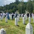 „Na stratišta idemo zato što smo ljudi“: Koji političari iz Srbije su posetili Memorijalni centar u Potočarima?