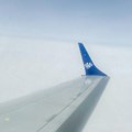 Nesvakidašnji incident na aerodromu u Meksiko Sitiju: Putnik izašao na krilo aviona