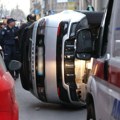 Pojavio se snimak ključnog momenta pre prevrtanja u vlajkovićevoj: Zakucao se u parkirani auto, pa usput napravio kolaps…