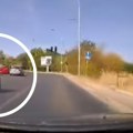 Evo zašto ginu motoristi u Srbiji: Jeziv snimak iz Višnjičke banje, imao je sreće ovaj put!