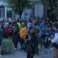 Građani Bečeja protestovali zbog obrušavanja plafona u školi