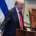 (Video) Prekinut Trampov govor! Haos u izraelskom parlamentu: Predsednik Amerike počeo da priča, onda je došlo do drame…