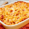 Zapečena pasta sa sirom i slaninom koja krije posebno jesenje iznenađenje