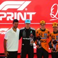 (VIDEO) Novak delio pehare na F1 sprintu u Kataru