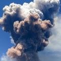 Eruptirao vulkan Dempo u Indoneziji, stub pepela se podigao 3,5 kilometara