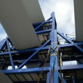 Najteži teret ikada prevezen prikolicom: blok broda od 14.754 tone viši od zgrada i širi od ulice