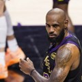 Lebron Džejms napustio Lejkerse, planira da igra 24. sezonu u drugom klubu