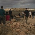 Jevrejski naseljenici spaljuju palestinska sela na Zapadnoj obali, prekidajući berbu maslina