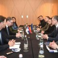 Predsednik Vučić se sastao sa Zelenskim: Ponovio sam principijelni stav Srbije o poštovanju normi međunarodnog prava i…