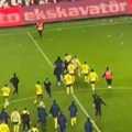 Infantino šokiran tučom na terenu: Nasilje posle utakmice Trabzon - Fenerbahče je neprihvatljivo (video)