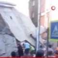 (Video) Srušila se Zgrada u Istanbulu Sedam osoba izvučeno ispod ruševina; Ovo je moguć uzrok urušavanja