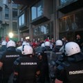 MUP: Uhapšen osumnjičeni za napad na policajce ispred Filozofskog fakulteta u Novom Sadu